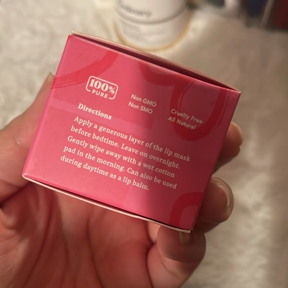 Kissy Lips Lip Mask  (2 packs) - Picture 2 of 3